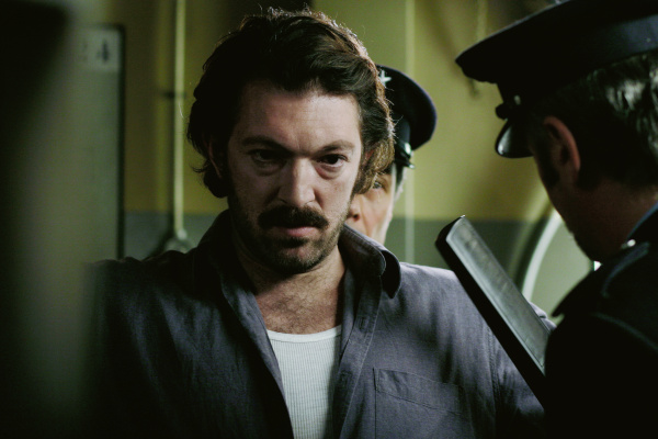 Regarde une feuille de personnage 2008-mesrine-ennemi