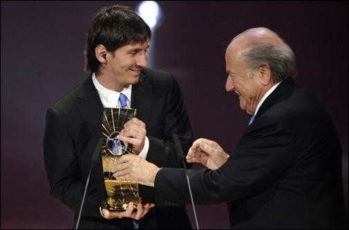 Lionel Messi, joueur Fifa de l'année 2009 et le titre du plus beau but pour C. Ronaldo Topelement