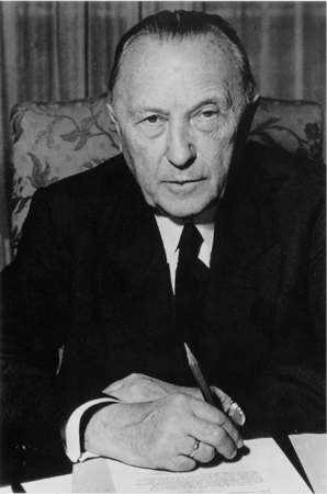 éphémérides du 15 septembre Konr_adenauer_bundesk56