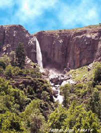 جبل لبنان في الصيف والشتاء Lebanon_nature01