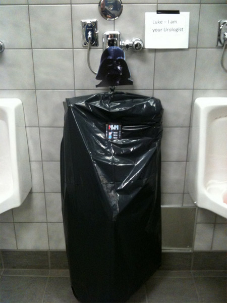 Bonne anniversaire vador!!!!! Vader-pisser