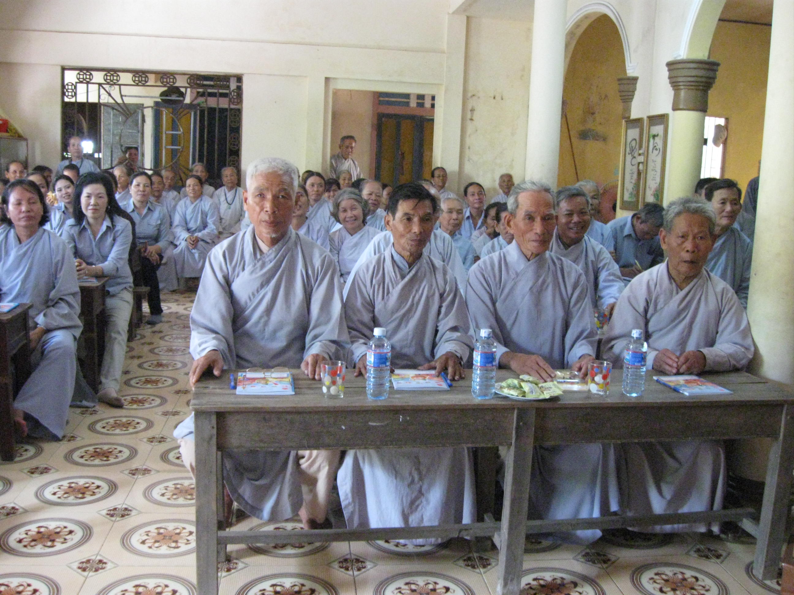 PG huyện Phú Lộc: Khai giảng khóa tu học Phật pháp tại Khu vực II-NPĐ Lăng Cô IMG_0493(2)