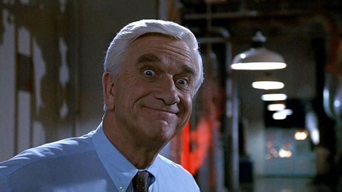 innocent joke for one night  - Page 3 Leslie-nielsen-airplane-shirley