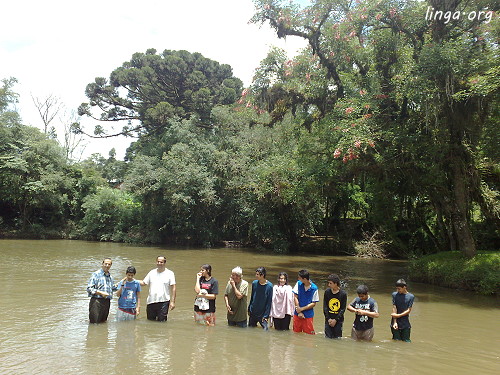 بداية 2011 خدمة معمودية في كنيسة بالبرازيل 01