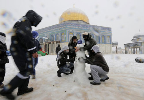 الثلوج تغطي مدينة القدس، اشهر مدن العالم 03
