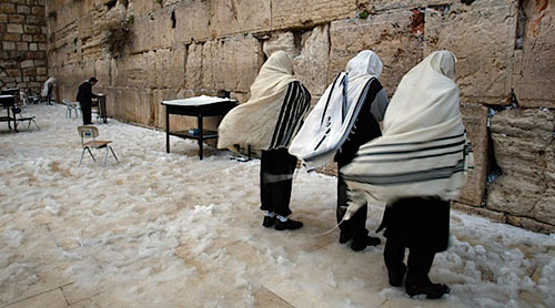 الثلوج تغطي مدينة القدس، اشهر مدن العالم 08