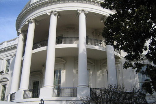 ديكور منزل اوباما (رئيس امريكا) Balcon-controverse-430501