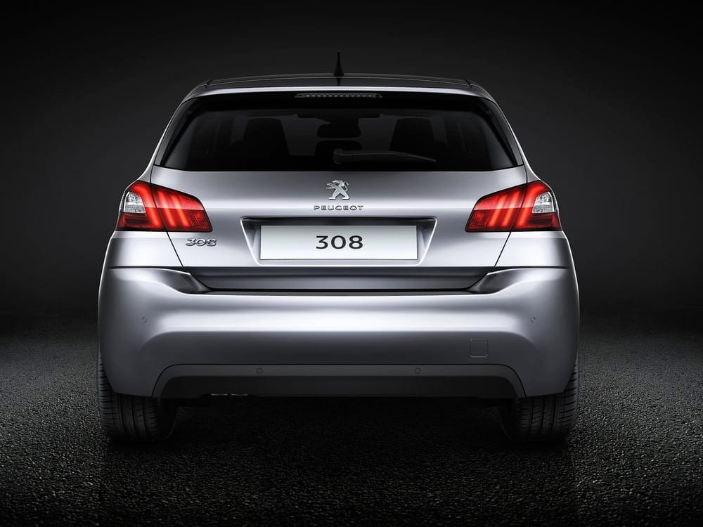 Nouvelle Peugeot 308 : sobre mais efficace Nouvelle-peugeot-308-arriere-1651079