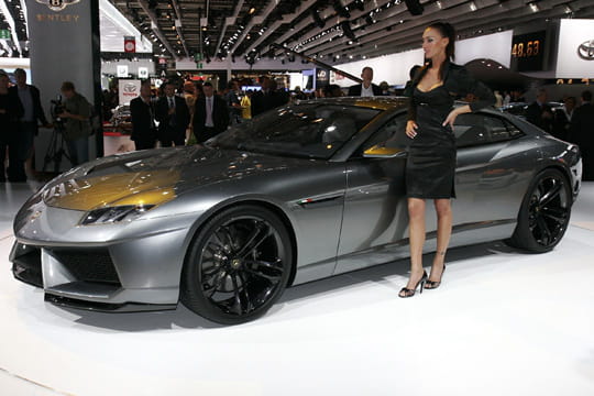  لمبورجيني 4 ابواب تحفة ساحرة Lamborghini-estoque-324307