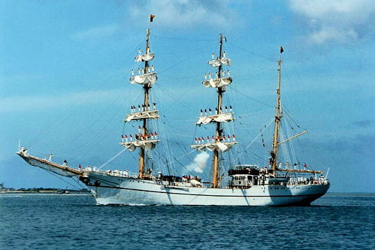 صفقة السفينة الشراعية  di Amerigo Vespucci للبحرية الجزائرية - صفحة 3 Guayas-884166