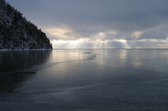 Les plus beaux lacs du monde! Lac-baikal-russie-248238