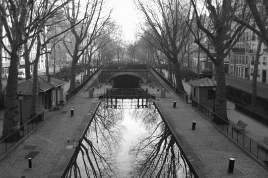 paris en noir et blanc ... - Page 2 Canal-saint-martin-389644