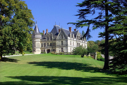 Châteaux .... Chateau-bourdaisiere-504556