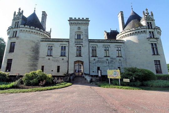 Châteaux .... Chateau-breze-504791