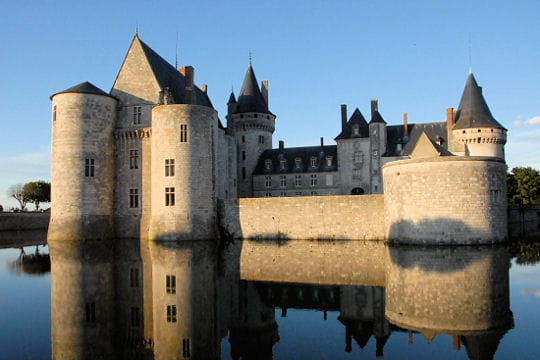 Châteaux .... Chateau-sully-sur-loire-504492