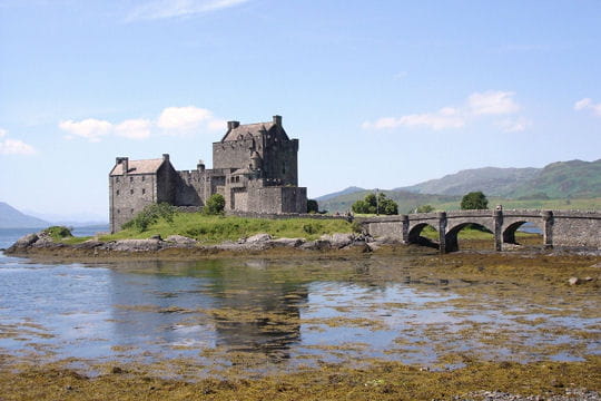 un château - Ajonc 22 octobre trouvé par Jovany Chateau-l-ile-donan-ecosse-442442