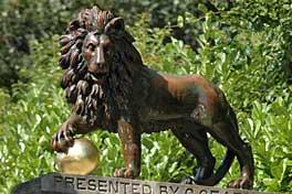 Theater of parallel Universe - Page 12 Bath_Royal_Victoria_Park_Bronze_Lion