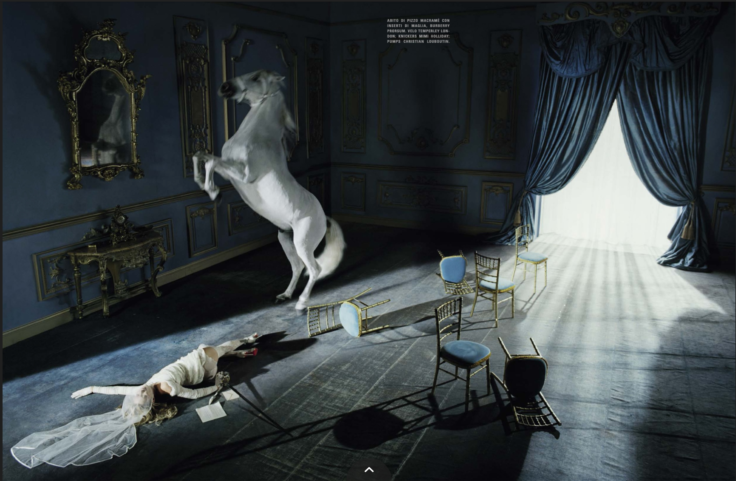 Supremacy 3: The Asylum - Página 8 Beauty-and-the-Beast-Burberry-Prosum-Kate-Moss-Tim-Walker-for-Vogue-Italia-December-2015