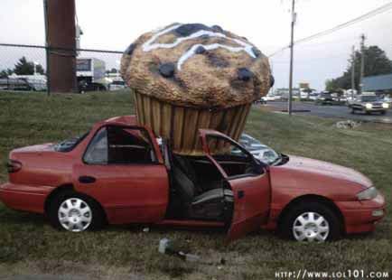 Breaking news: Joxide's car destroyed Muffin_car_1I4GMF