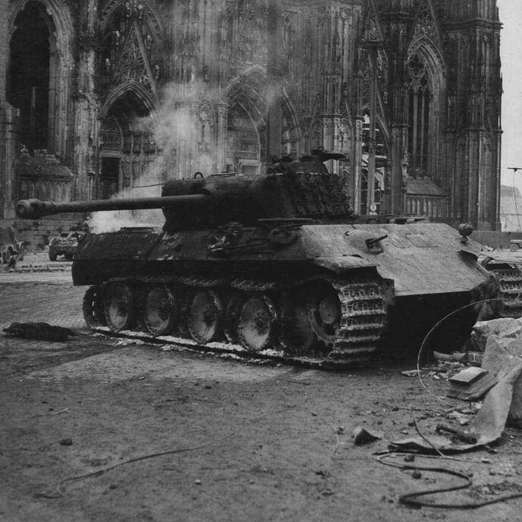 chars allemands Panzer-tank-cologne-germany