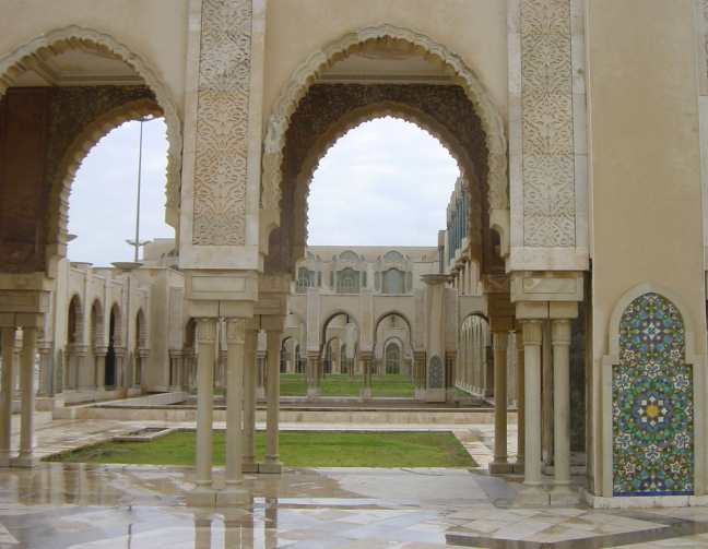 ثاني اكبر مسجد بعد المسجد النبوي Casablanca%20Hassan%20II%20mosque%20arches