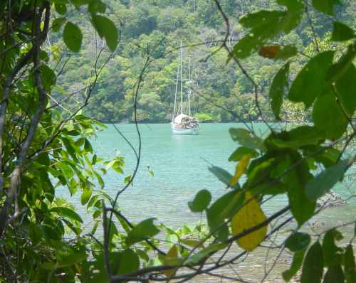 صور رائعة من ماليزيا Long_Passages_at_Langkawi