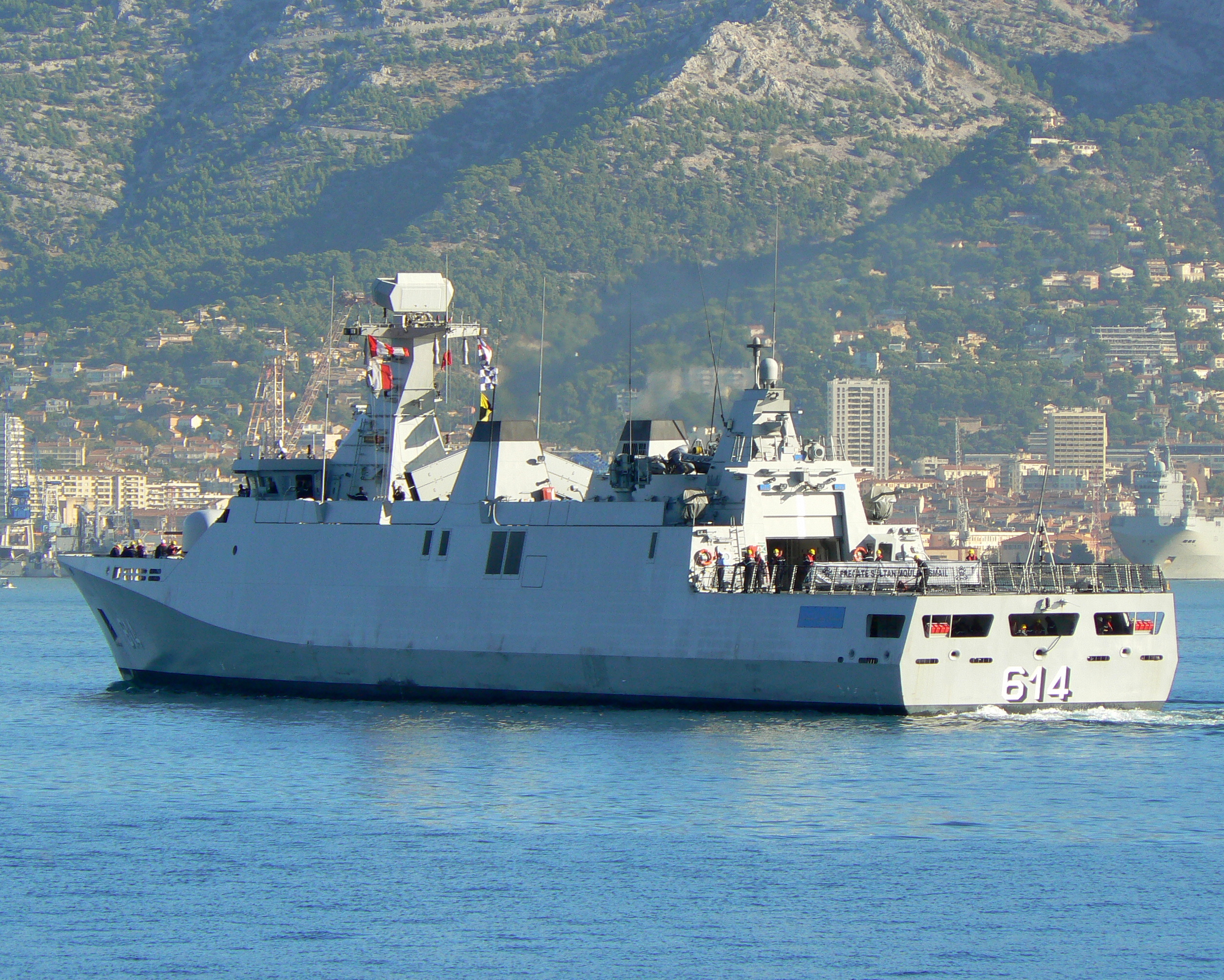 Royal Moroccan Navy Sigma class frigates / Frégates marocaines multimissions Sigma - Page 18 Be_gg_mor_614_1