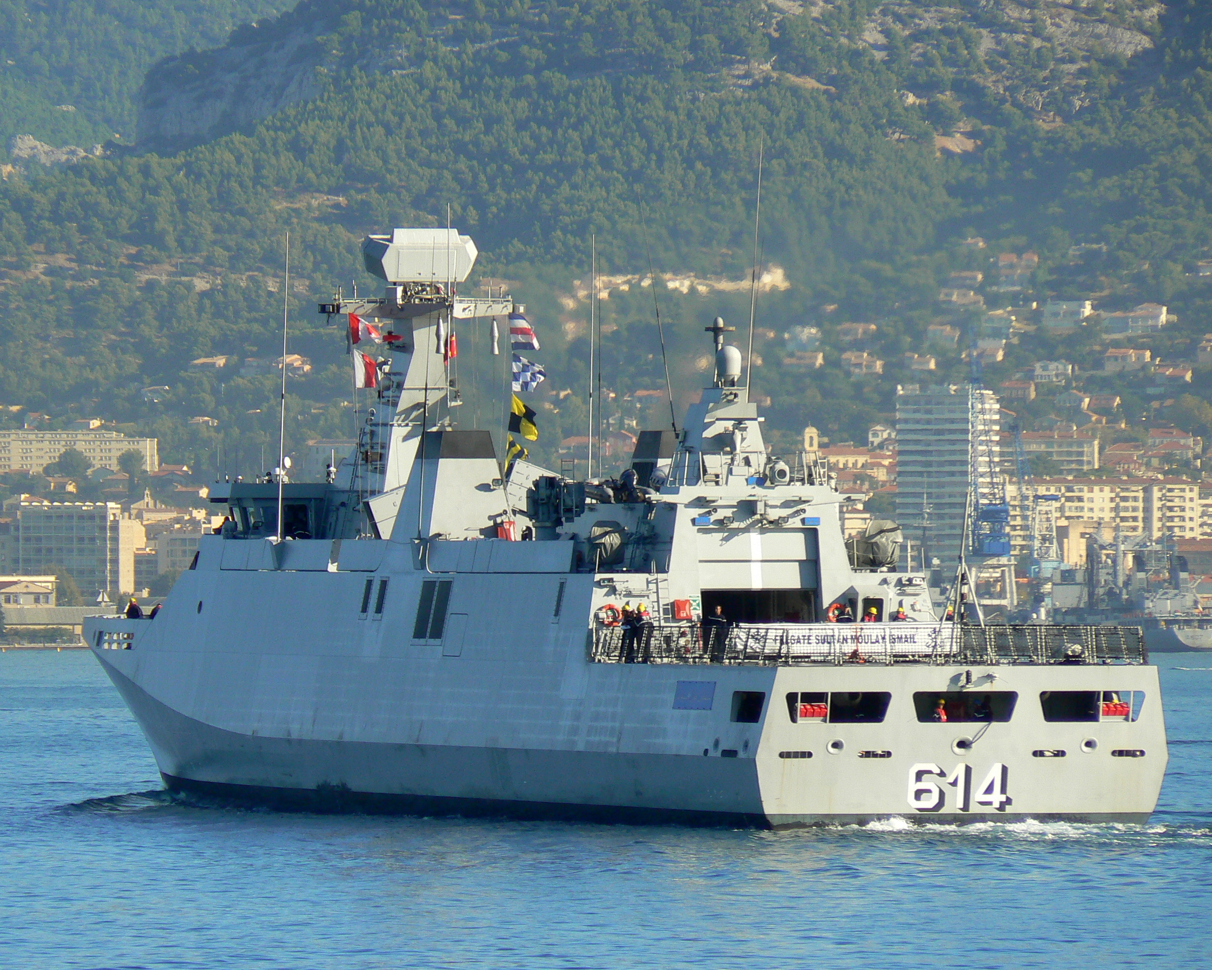 Royal Moroccan Navy Sigma class frigates / Frégates marocaines multimissions Sigma - Page 18 Be_gg_mor_614_2