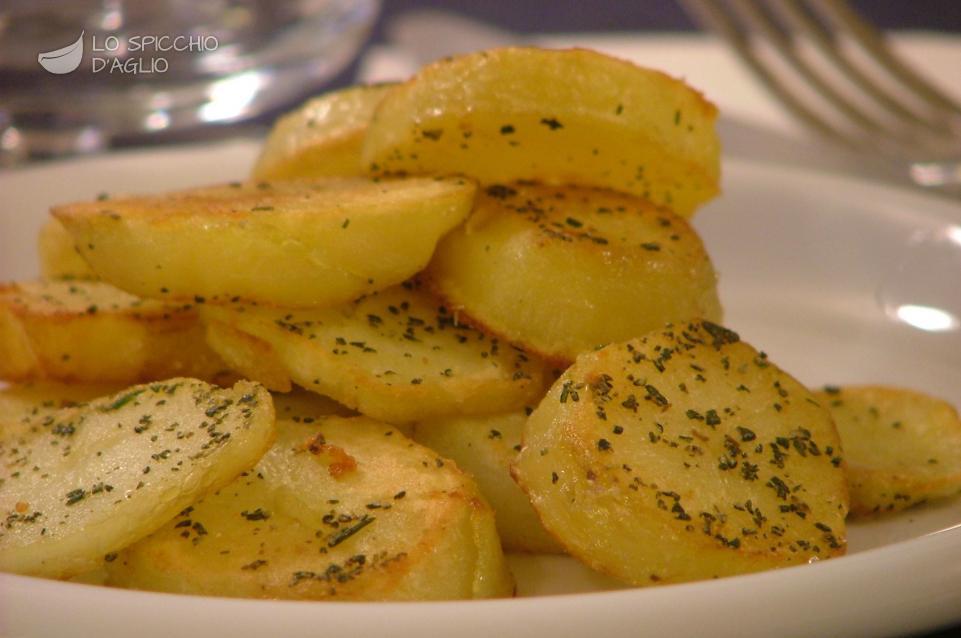 fette di patate in padella  Fettepatatepadella