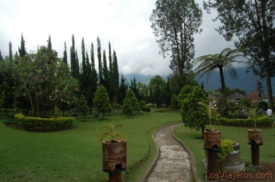 Jardines!!!!!!!!!!!!! Jardines_Pura_Ulu_Danau_Bratan