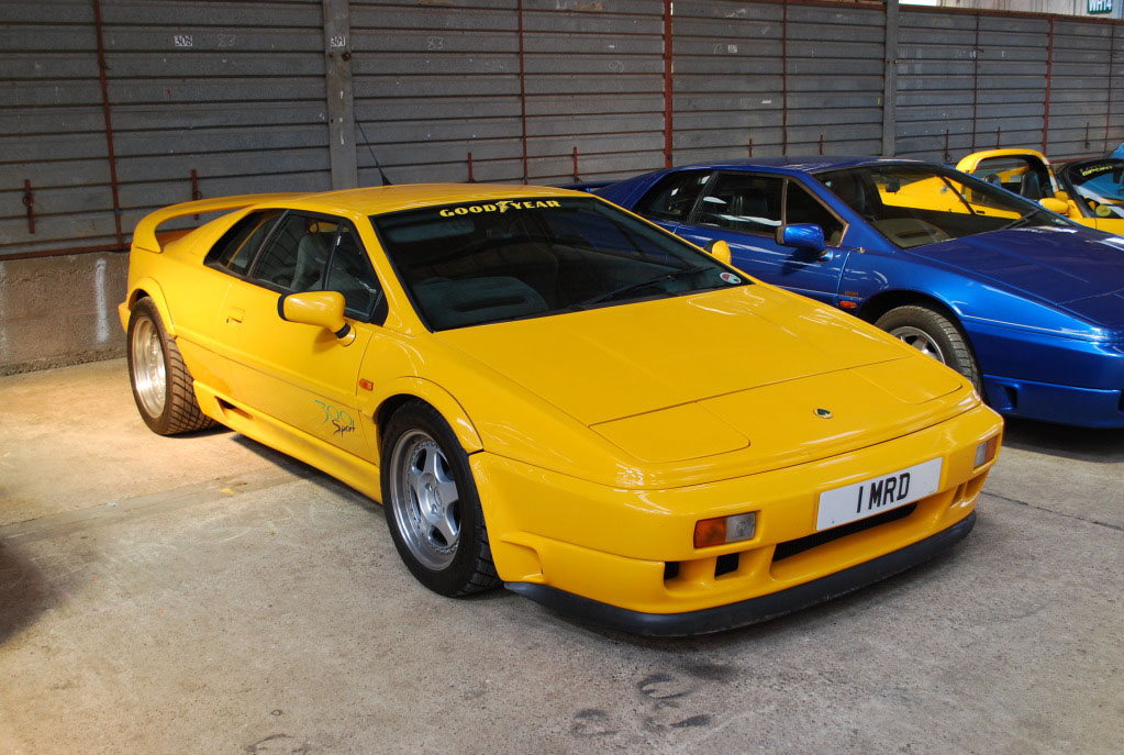 dubbi su colore lotus elise Lotus_Esprit_Sports_300_Yellow