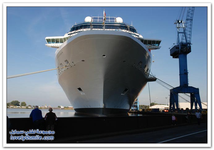 أكبر سفينة سياحية في ألمانيا..يتبع........ Celebrity_solstice_16