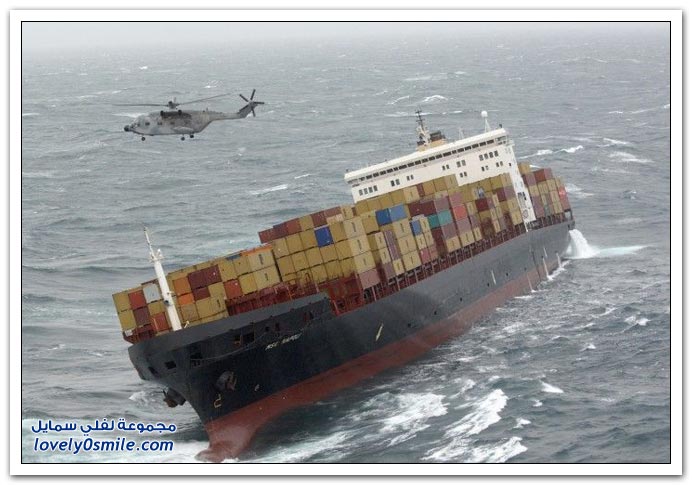 صور حوادث السفن والبواخر الكبيره Freighters-accidents-28