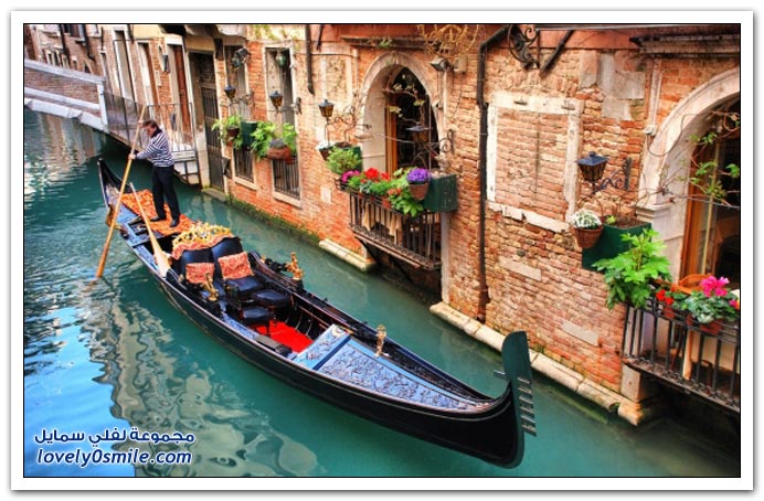  مدينة البندقية (بالإيطالية Venezia، أو بلغة أهل البندقية"فينيجيا"، بالألمانية Venedig) Venice-02