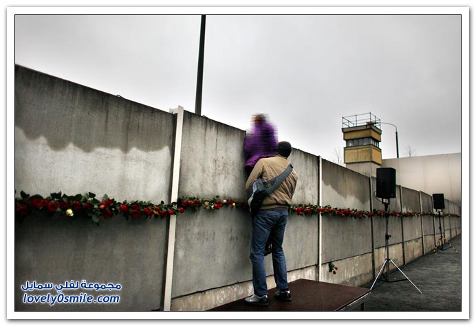 صور جديدة لأحداث جدار برلين Berlin-Wall-21