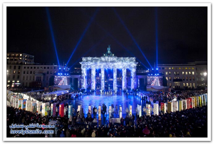 صور جديدة لأحداث جدار برلين Berlin-Wall-32