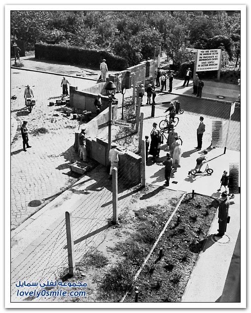 صور نادرة قبل إزالة جدار برلين After-20-years-Berlin-Wall-004