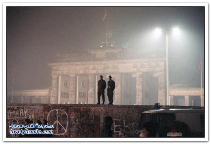 صور نادرة قبل إزالة جدار برلين After-20-years-Berlin-Wall-054