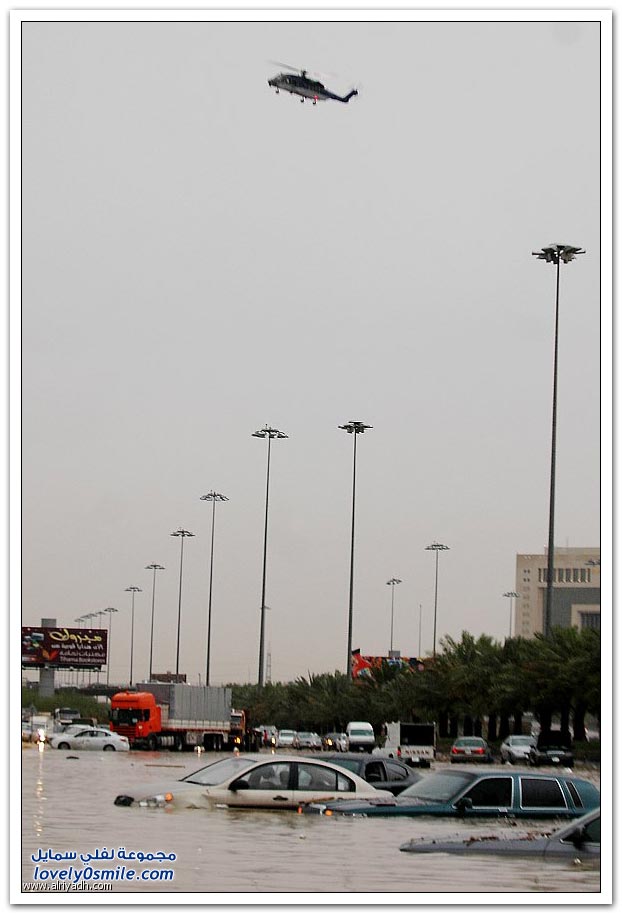 அண்மையில் சவுதியில் இடம்பெற்ற அனர்த்தம் (படங்கள்) - Page 9 2010-5-3-Rain-Riyadh-88