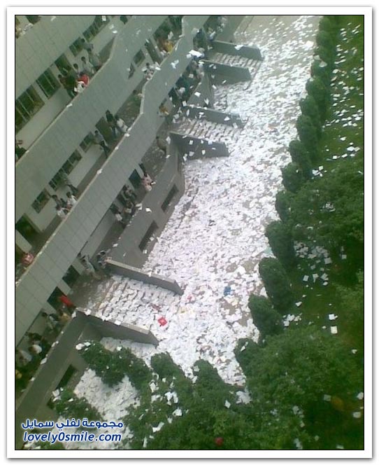 صور احتفال الطلبة الصينيين بنهاية الامتحانات Chinese-students-celebrate-the-end-of-exams-07