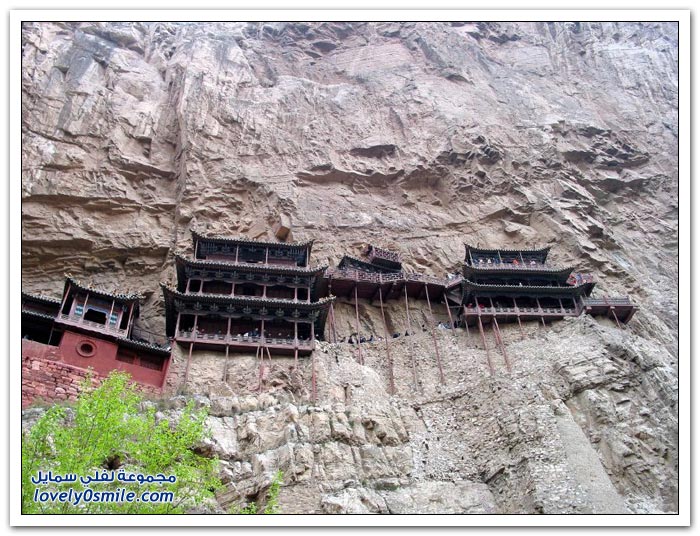 معبد هنغشان المعلق في الصين Hengshan-Temple-commentator-in-China-10