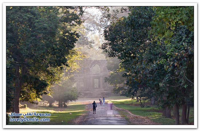    ( )   Temple-of-Angkor-Wat-in-Cambodia-06