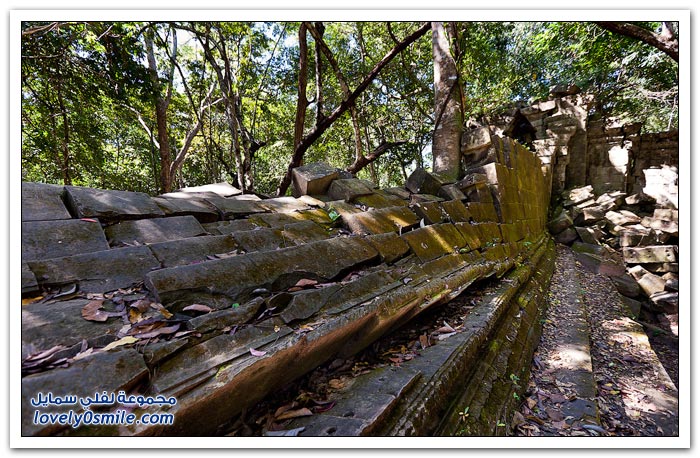    ( )   Temple-of-Angkor-Wat-in-Cambodia-32