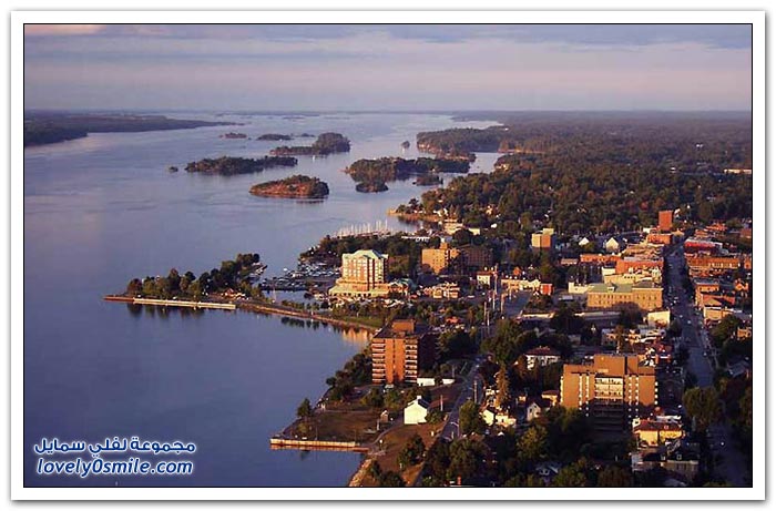 سلسلة آلاف الجزر على الحدود الأمريكية الكندية Thousands-of-islands-on-the-Canadian-American-border-16