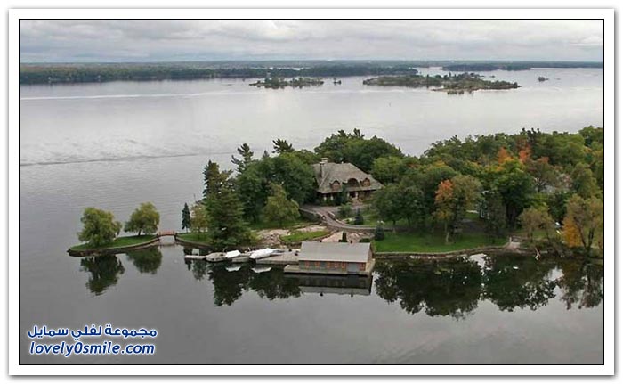         Thousands-of-islands-on-the-Canadian-American-border-21