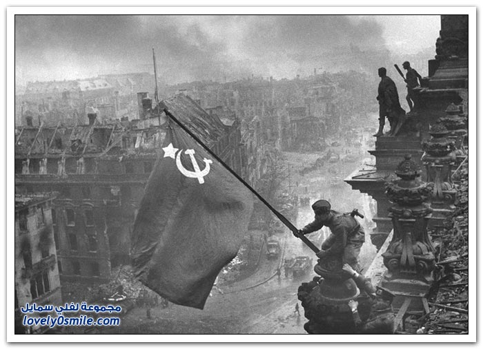 سقوط المانيا النازيه - الحرب العالميه الثانيه " الصوره والتعليق " WorldWarII-TheFallOfNazi-Germany-01