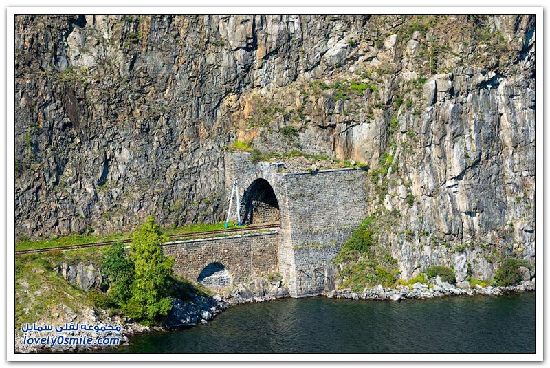 بايكال أعمق بحيرة في العالم Baikal-the-deepest-lake-in-the-world-53