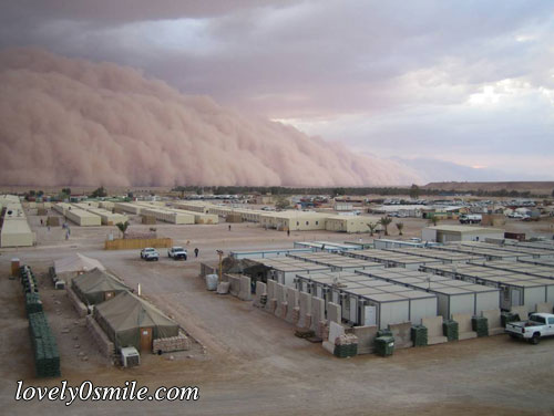 عاصفة حدثت في العراق مع الجيش الامريكي Sandstorm-in-iraq-09