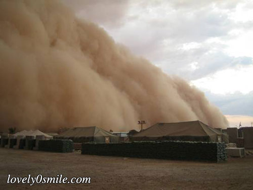 عاصفة حدثت في العراق مع الجيش الامريكي Sandstorm-in-iraq-15