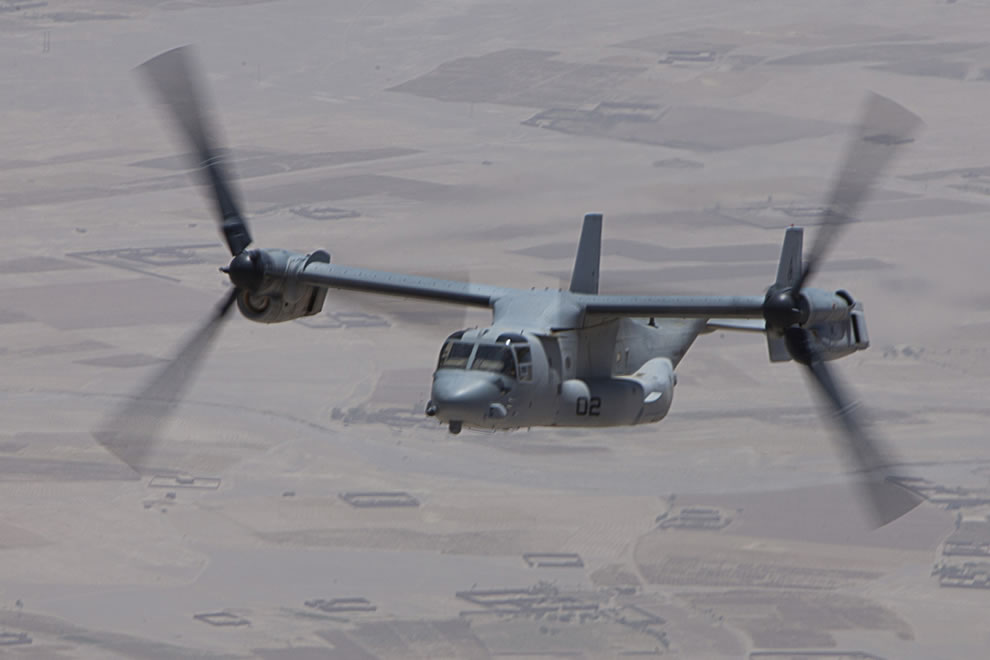 Một ngày trong cuộc sống của quân đội Mỹ A-U.S.-Marine-Corps-V-22-Osprey-aircraft